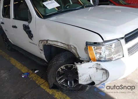 2008 Chevrolet Tahoe Ls из США, поврежденный, VIN 1GNFK13048J231468